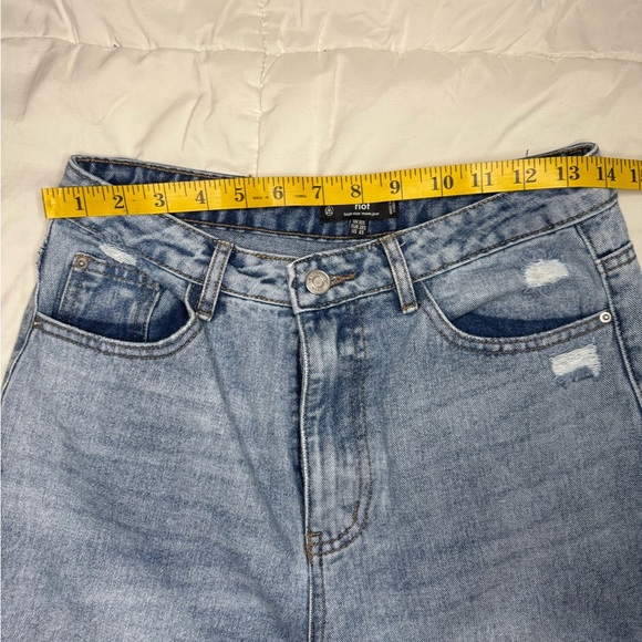 Misguided riot Women's Distressed Blue Jeans Size 6.                #20 - Picture 6 of 11